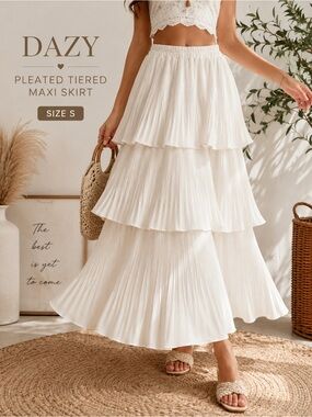 DAZY White Pleated Tiered Maxi Skirt Size S Cottagecore Boho